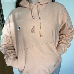 peachy colored champion hoodie
barely worn, like new